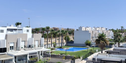 Resale - Corner townhouse - Torrevieja