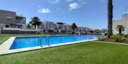 Resale - Corner townhouse - Torrevieja