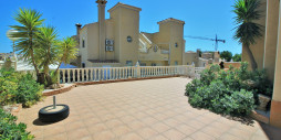 Resale - Townhouse - Villamartin