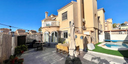 Resale - Townhouse - Villamartín