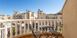 Resale - Townhouse - Villamartín