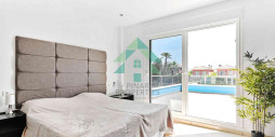 Resale - Villa - Alicante