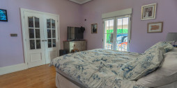 Resale - Villa - Las Heredades - Heredades