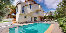 Resale - Villa - Orihuela Costa - La Zenia