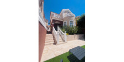 Resale - Villa - Orihuela Costa - Villamartín