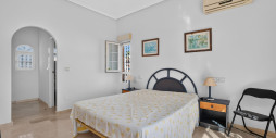 Resale - Villa - Orihuela Costa - Villamartín