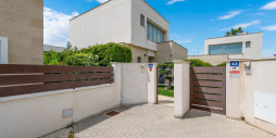 Resale - Villa - Orihuela Costa - Vistabella Golf