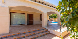 Resale - Villa - Orihuela Costa
