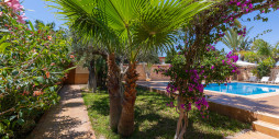 Resale - Villa - Orihuela Costa