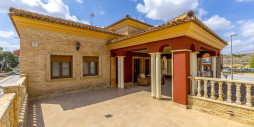 Resale - Villa - Orihuela