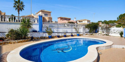 Resale - Villa - Pinar de Campoverde