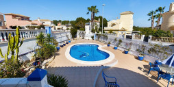 Resale - Villa - Pinar de Campoverde