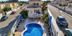 Resale - Villa - Pinar de Campoverde