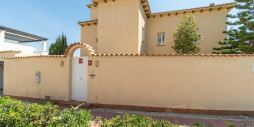 Resale - Villa - Torrevieja - La Mata