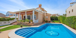 Resale - Villa - Torrevieja - La Mata