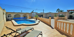 Resale - Villa - Torrevieja - La Siesta