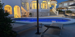 Resale - Villa - Torrevieja - Torrevieja Centro