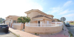 Resale - Villa - Torrevieja - Torrevieja Centro
