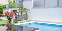 Resale - Villa - Torrevieja - Torrevieja Centro