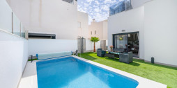 Resale - Villa - Torrevieja - Torrevieja Centro