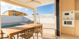 Resale - Villa - Torrevieja