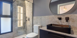 Resale - Villa - Torrevieja