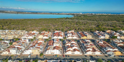 Resale - Villa - Torrevieja