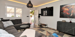 Resale - Villa - Villamartín - Las Violetas