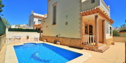 Resale - Villa - Villamartin - Los Dolses