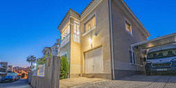 Resale - Villa - Villamartin - Montegolf
