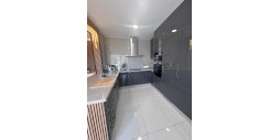 Resale - Villa - Villamartín - PAU 8