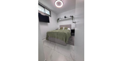 Resale - Villa - Villamartín - PAU 8