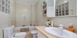 Reventa - Apartamento / piso - Torrevieja - Centro - Muelle Pesquero