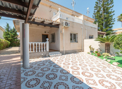 Semi Detached Villa - Återförsäljning - Orihuela Costa - 75944