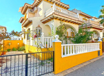 Semi Detached Villa - Återförsäljning - Orihuela Costa - Lomas de Cabo Roig