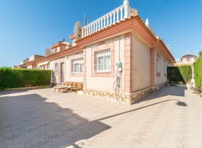 Semi Detached Villa - Bruktbolig - Orihuela Costa - Punta Prima
