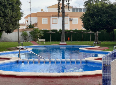 Terraced house - Resale - Torrevieja - Torretas