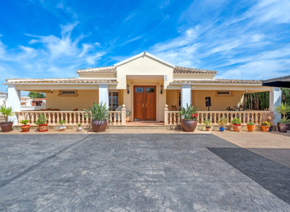 Villa - Återförsäljning - Almoradi - Almoradí Centro