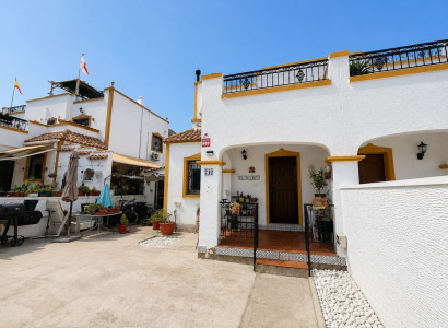 Villa - Återförsäljning - Benidorm - Urb Entre Naranjos