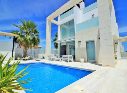 Villa - Återförsäljning - Cabo Roig - Cabo Roig