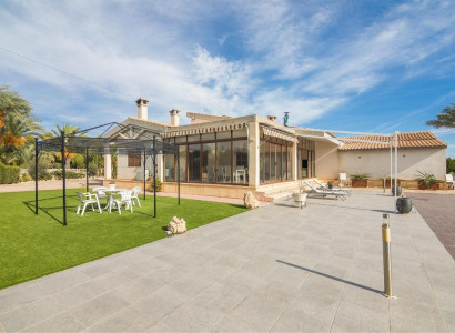 Villa - Återförsäljning - Elche - Elche Centro