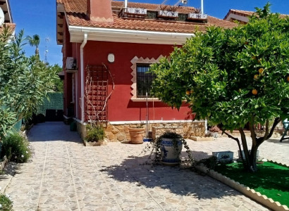 Villa - Återförsäljning - Guardamar del Segura - El Raso