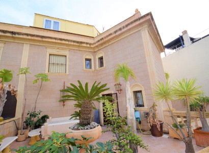 Villa - Återförsäljning - Guardamar del Segura - Guardamar del Segura Centro