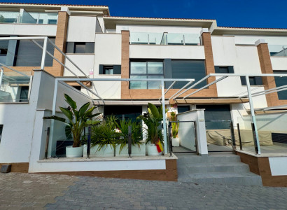 Villa - Återförsäljning - Guardamar del Segura - Guardamar del Segura Centro