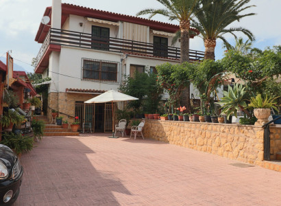 Villa - Återförsäljning - La Nucía - La Nucia Centro