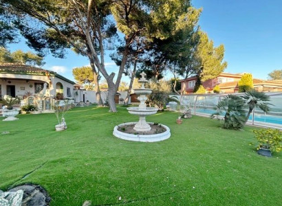 Villa - Återförsäljning - Orihuela Costa - 41110