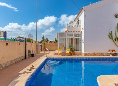 Villa - Återförsäljning - Orihuela Costa - Lomas de Cabo Roig