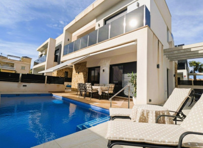 Villa - Återförsäljning - Orihuela Costa - Los Dolses