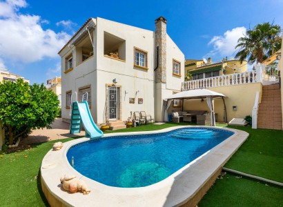 Villa - Återförsäljning - Orihuela Costa - Playa Flamenca