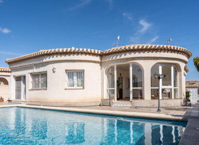 Villa - Återförsäljning - Orihuela Costa - Playa Flamenca
